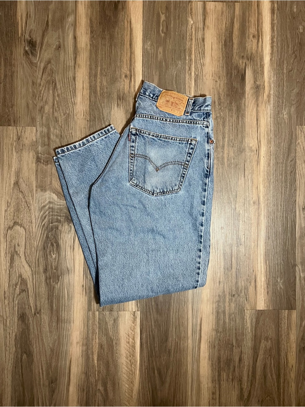 Vintage 90s Levi's 560 Loose Tapered Blue Light Wash Jeans Men’s Size 36 x 32